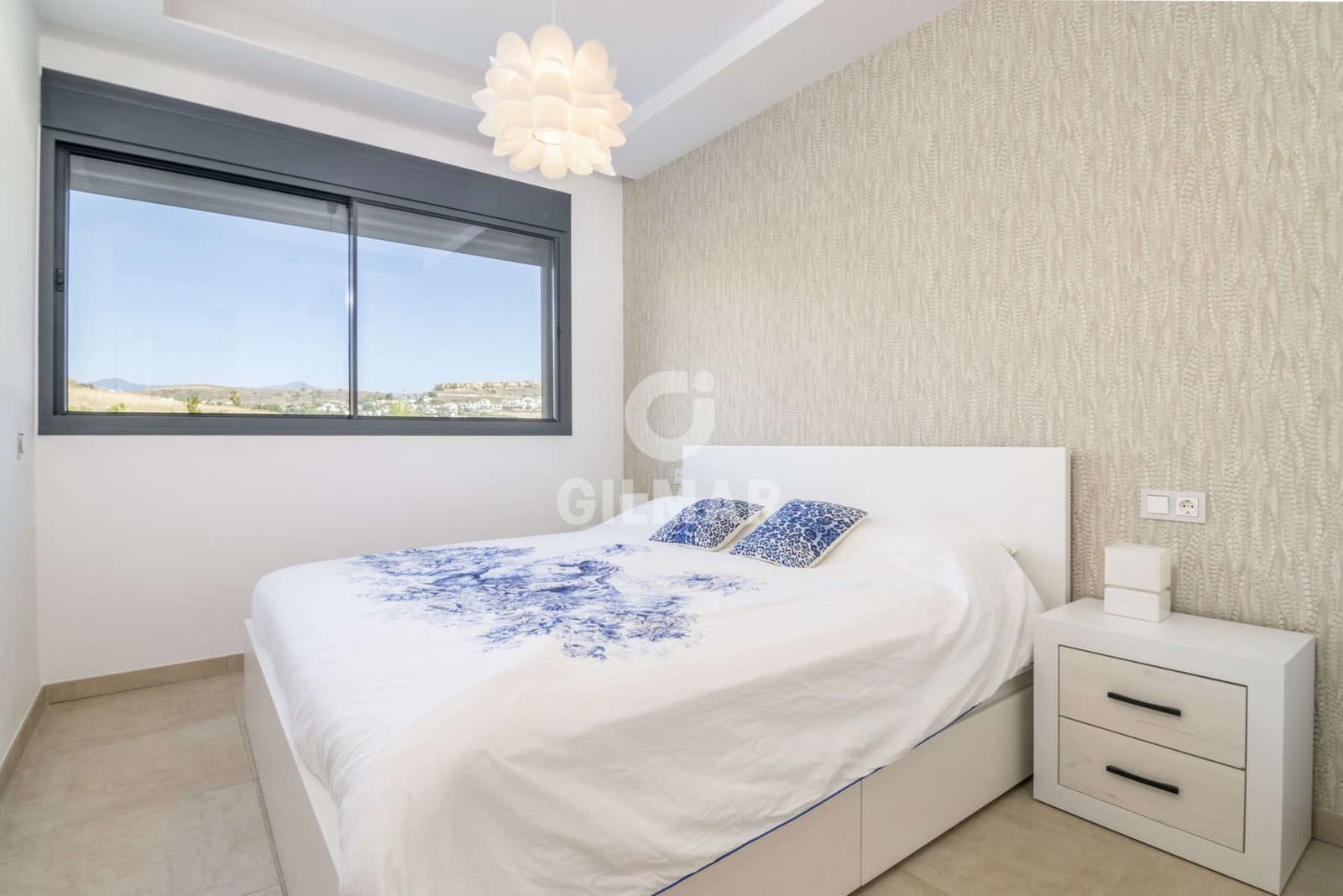 3 soveværelse Lejlighed til salg i New Golden Mile med swimmingpool garage - € 750.000 (Ref: 9206014)