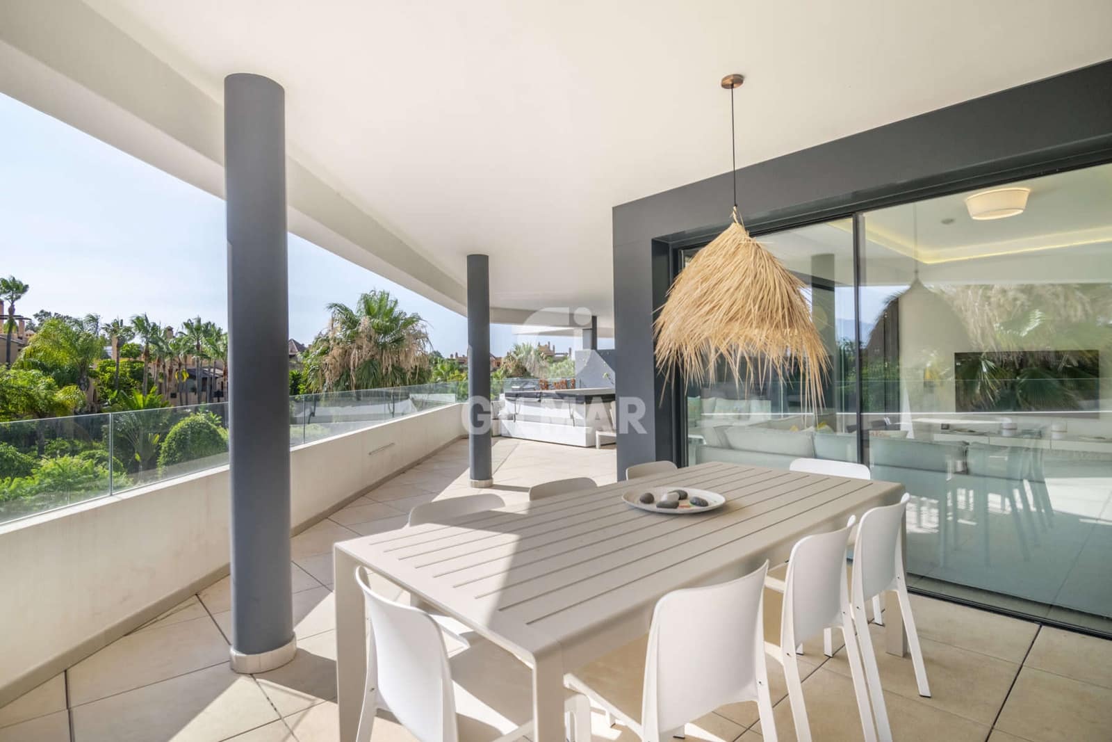 3 soveværelse Lejlighed til salg i New Golden Mile med swimmingpool garage - € 750.000 (Ref: 9206014)