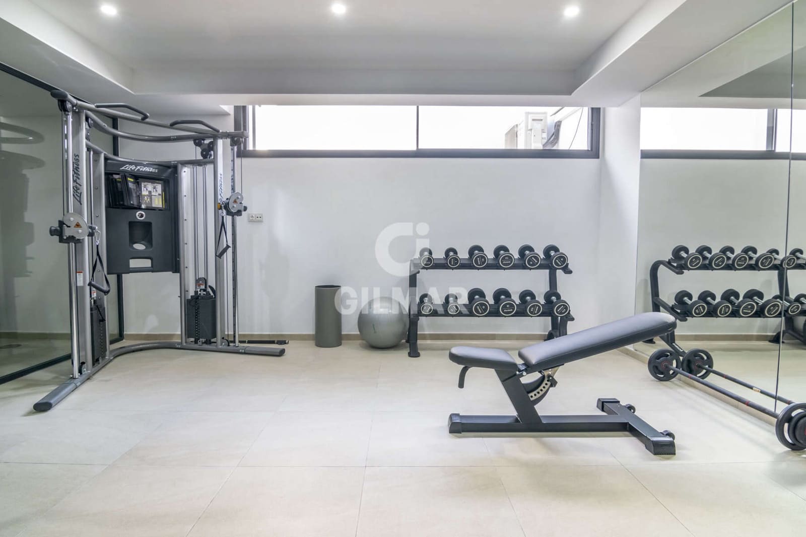 3 soveværelse Lejlighed til salg i New Golden Mile med swimmingpool garage - € 750.000 (Ref: 9206014)