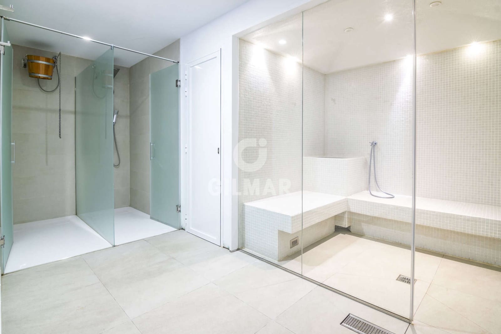 3 soveværelse Lejlighed til salg i New Golden Mile med swimmingpool garage - € 750.000 (Ref: 9206014)