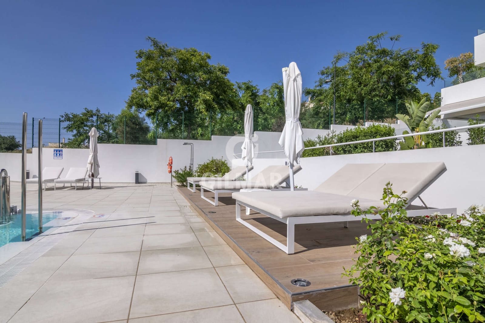 3 soveværelse Lejlighed til salg i New Golden Mile med swimmingpool garage - € 750.000 (Ref: 9206014)