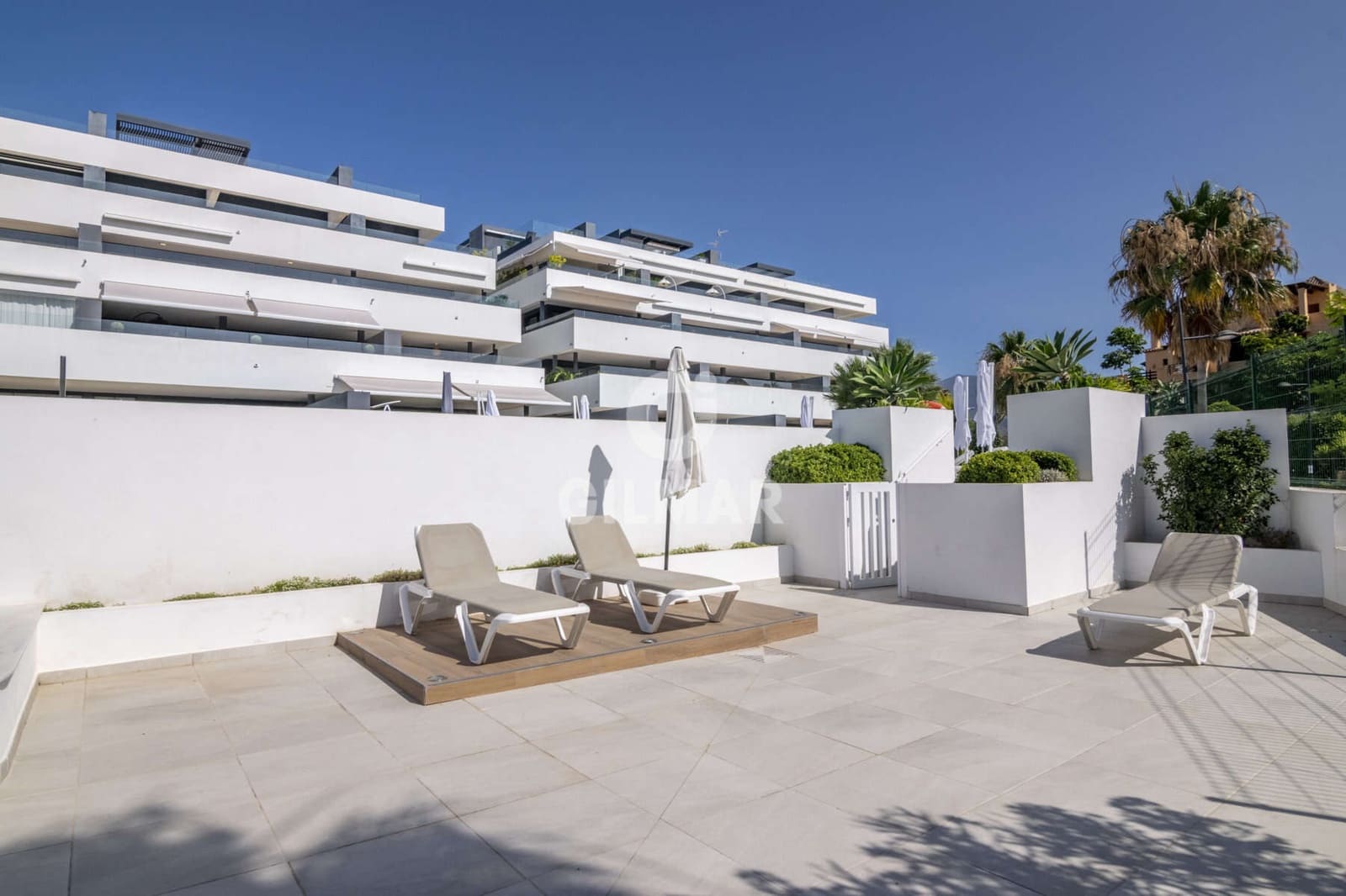 3 soveværelse Lejlighed til salg i New Golden Mile med swimmingpool garage - € 750.000 (Ref: 9206014)