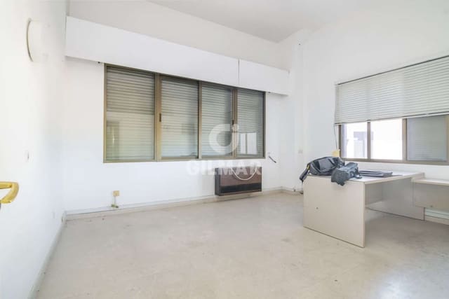 Kommersiell til salgs i Cancelada, Estepona - € 600 000 (Ref: 9206016)