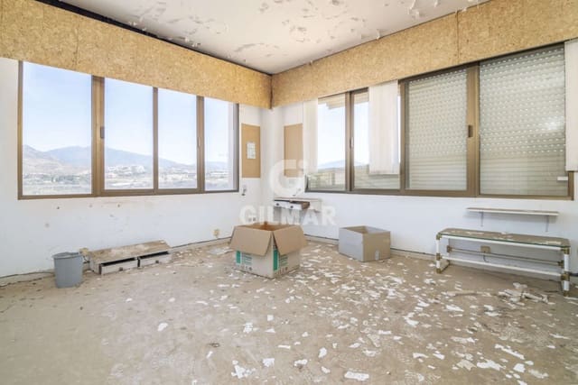 Kommersiell til salgs i Cancelada, Estepona - € 600 000 (Ref: 9206016)