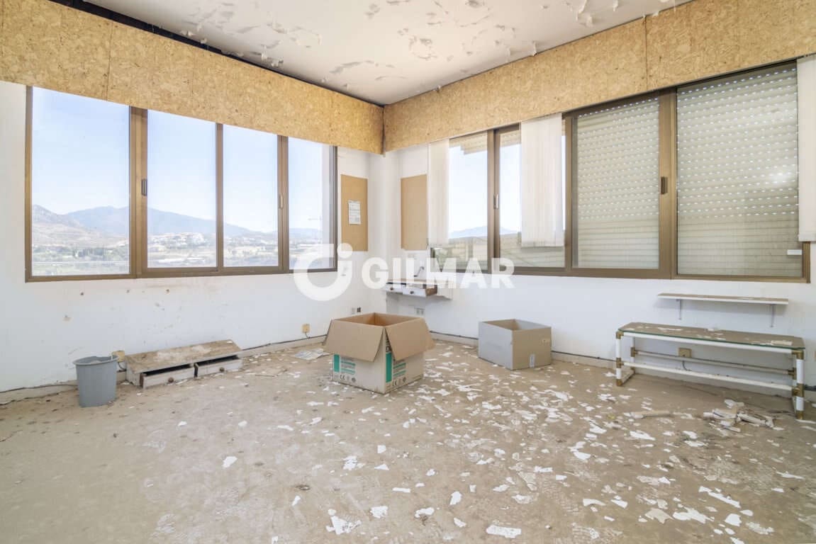 Local Comercial en Cancelada en venta con garaje - 600.000 € (Ref: 9206016)