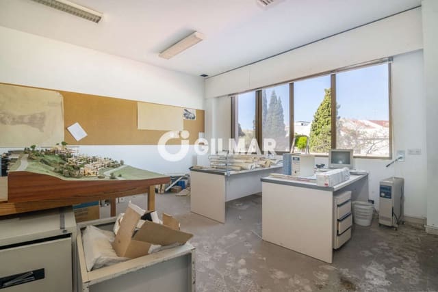 Commercial for sale in Cancelada, Estepona with garage - € 600,000 (Ref: 9206016)