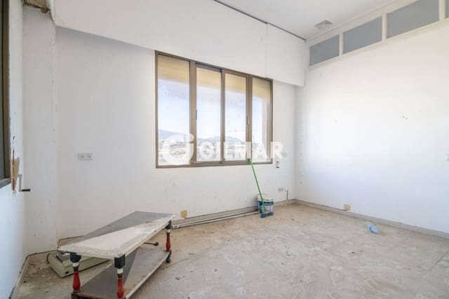 Commercial for sale in Cancelada, Estepona with garage - € 600,000 (Ref: 9206016)