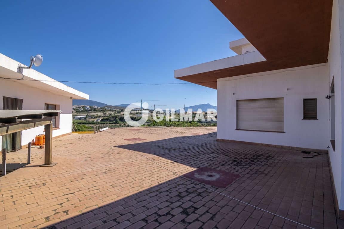 Local Comercial en Cancelada en venta con garaje - 600.000 € (Ref: 9206016)