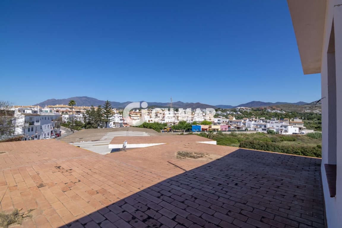 Local Comercial en Cancelada en venta con garaje - 600.000 € (Ref: 9206016)