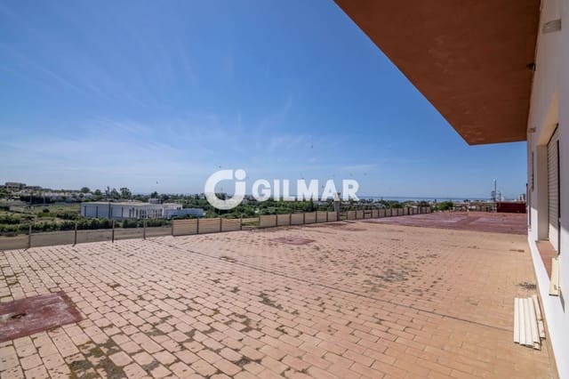 Commercial for sale in Cancelada, Estepona with garage - € 600,000 (Ref: 9206016)