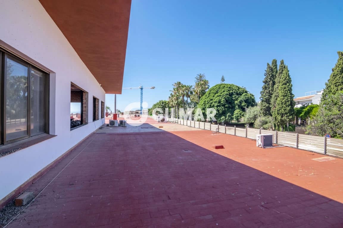 Local Comercial en Cancelada en venta con garaje - 600.000 € (Ref: 9206016)