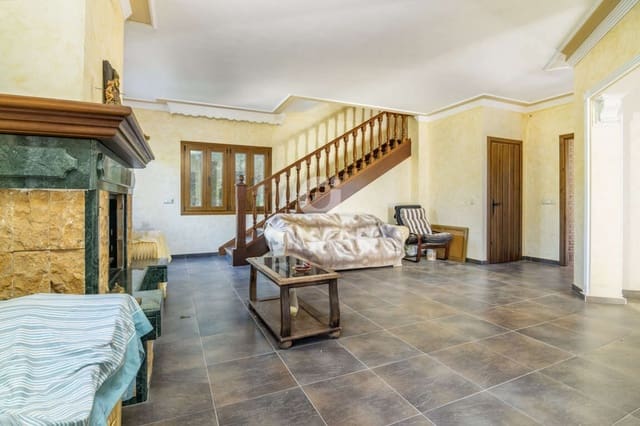 4 soveværelse Villa til salg i Las Lomas, Estepona - € 1.275.000 (Ref: 9206023)