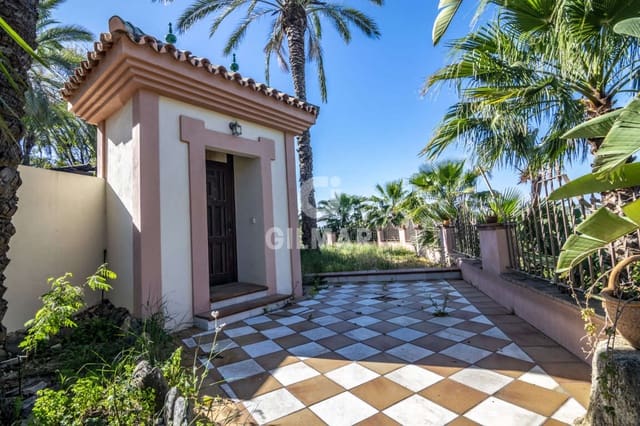 4 soveværelse Villa til salg i Las Lomas, Estepona - € 1.275.000 (Ref: 9206023)