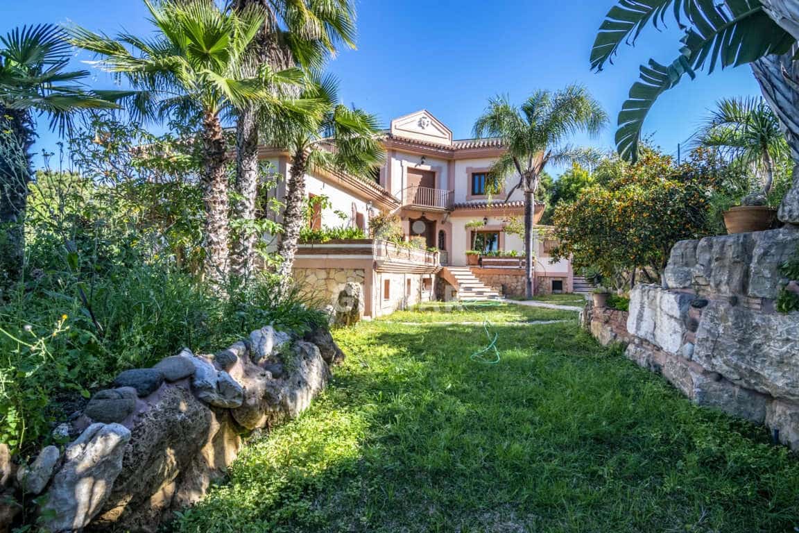 4 quarto Moradia para venda em Estepona - 1 275 000 € (Ref: 9206023)