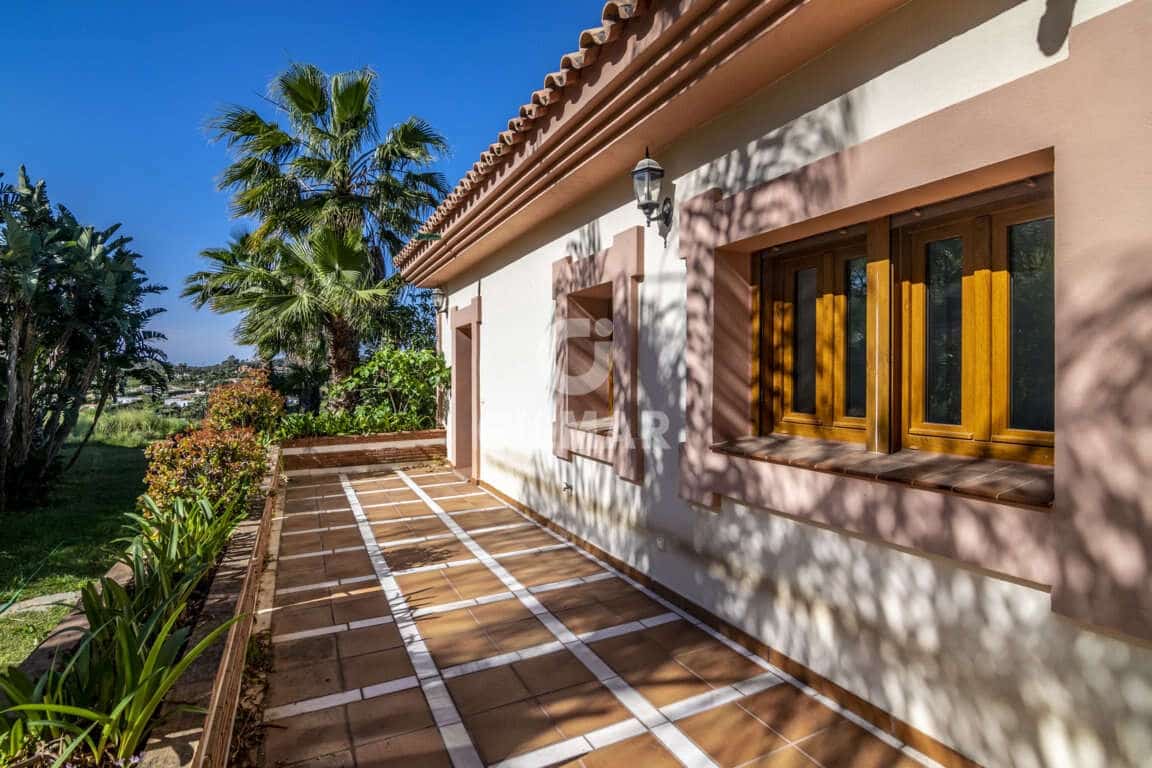 4 quarto Moradia para venda em Estepona - 1 275 000 € (Ref: 9206023)