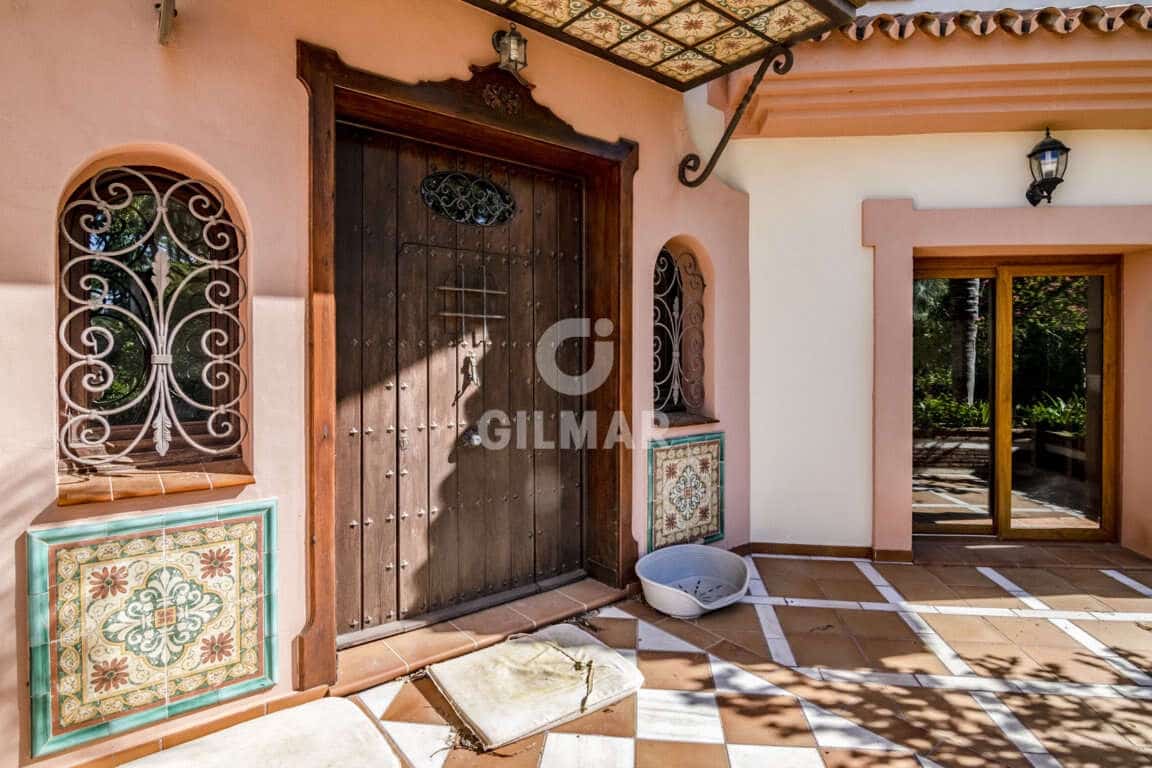 4 quarto Moradia para venda em Estepona - 1 275 000 € (Ref: 9206023)