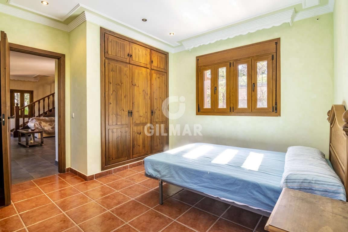 4 quarto Moradia para venda em Estepona - 1 275 000 € (Ref: 9206023)