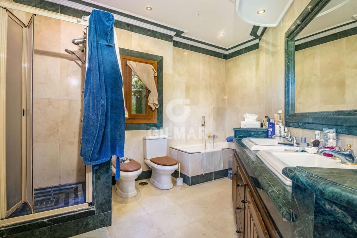 4 quarto Moradia para venda em Estepona - 1 275 000 € (Ref: 9206023)