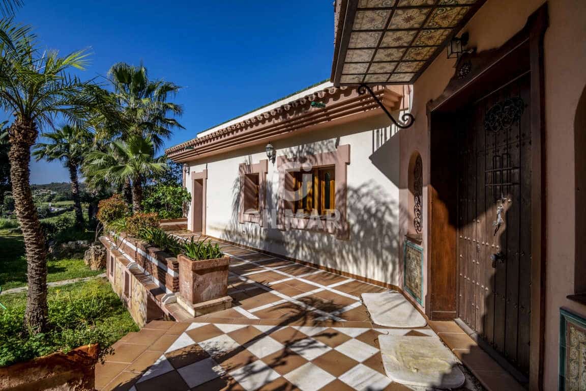 4 quarto Moradia para venda em Estepona - 1 275 000 € (Ref: 9206023)