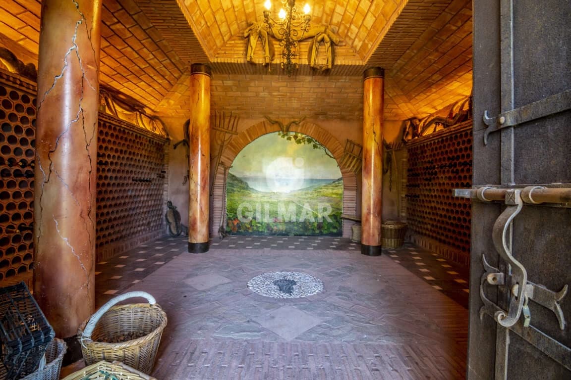 4 quarto Moradia para venda em Estepona - 1 275 000 € (Ref: 9206023)