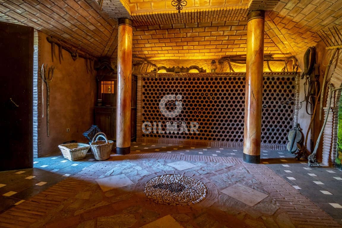 4 quarto Moradia para venda em Estepona - 1 275 000 € (Ref: 9206023)