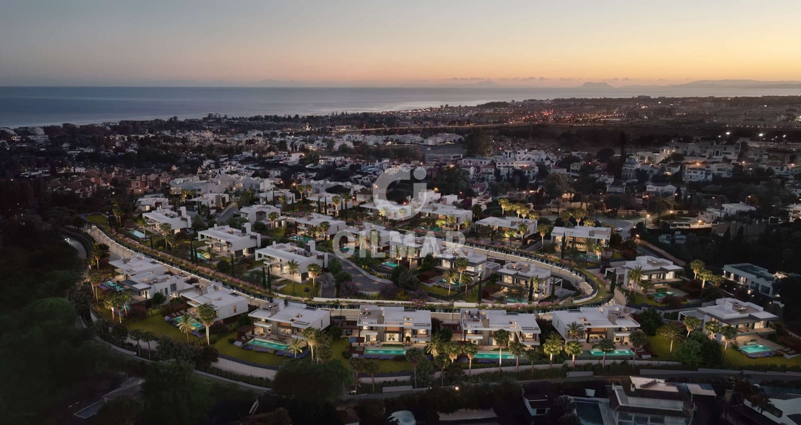 5 soverom Villa til salgs i Nueva Andalucia med svømmebasseng garasje - € 4 450 000 (Ref: 9206024)