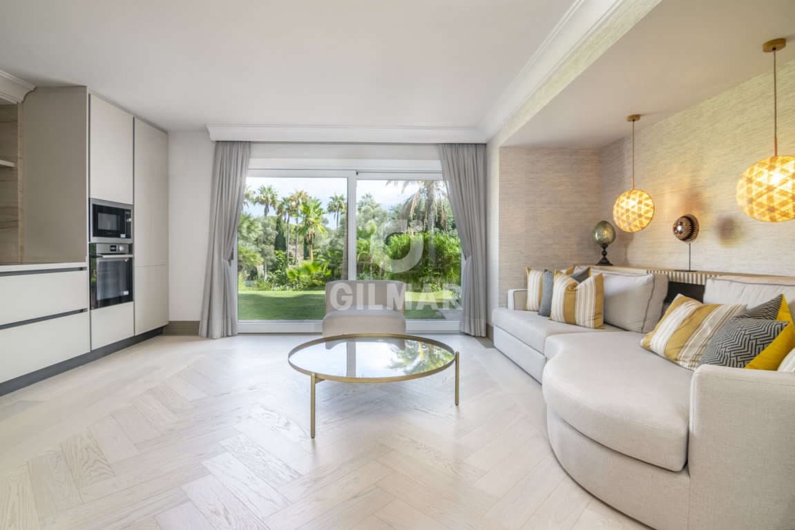 16 slaapkamer Villa te koop in El Paraiso met zwembad garage - € 13.950.000 (Ref: 9206025)