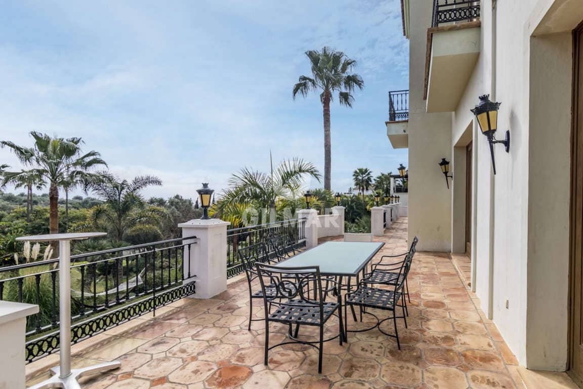 16 slaapkamer Villa te koop in El Paraiso met zwembad garage - € 13.950.000 (Ref: 9206025)