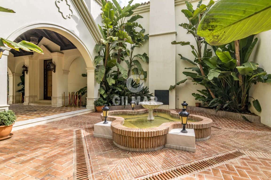 16 slaapkamer Villa te koop in El Paraiso met zwembad garage - € 13.950.000 (Ref: 9206025)