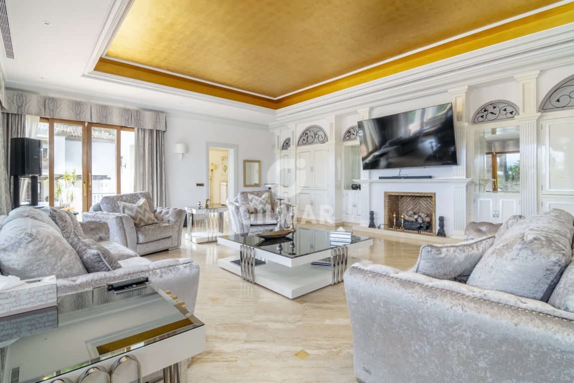 16 slaapkamer Villa te koop in El Paraiso met zwembad garage - € 13.950.000 (Ref: 9206025)