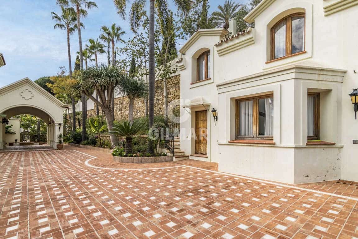 16 slaapkamer Villa te koop in El Paraiso met zwembad garage - € 13.950.000 (Ref: 9206025)