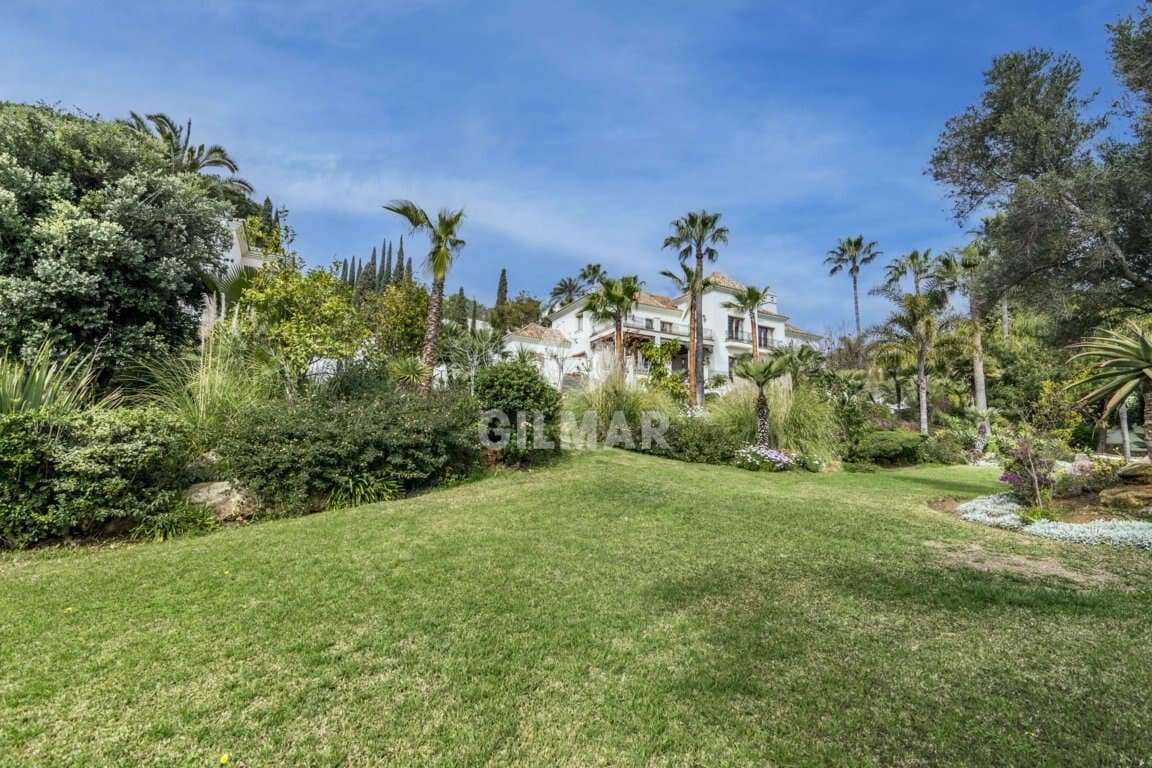 16 slaapkamer Villa te koop in El Paraiso met zwembad garage - € 13.950.000 (Ref: 9206025)