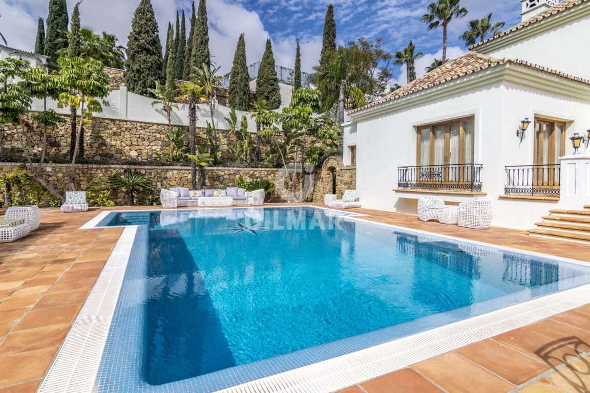 16 slaapkamer Villa te koop in El Paraiso met zwembad garage - € 13.950.000 (Ref: 9206025)