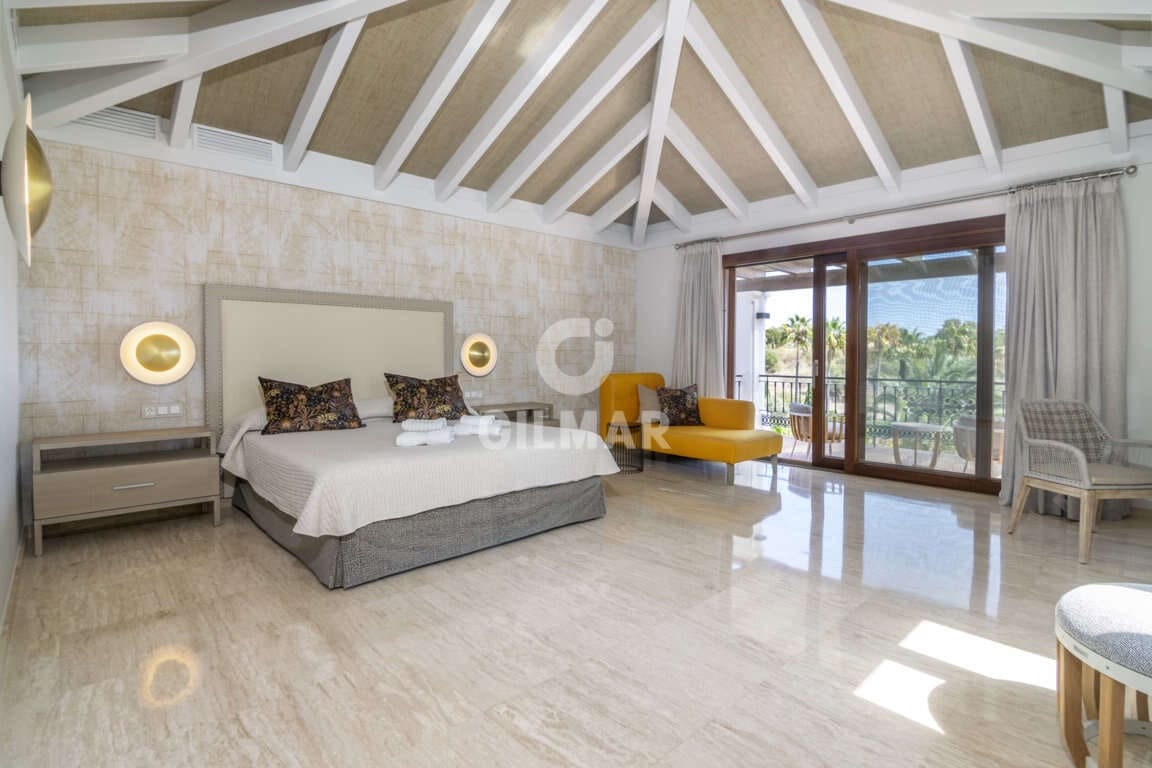 16 slaapkamer Villa te koop in El Paraiso met zwembad garage - € 13.950.000 (Ref: 9206025)