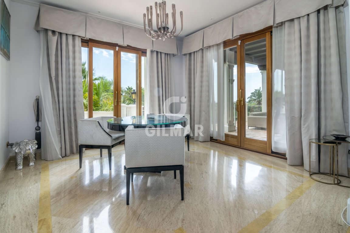 16 slaapkamer Villa te koop in El Paraiso met zwembad garage - € 13.950.000 (Ref: 9206025)