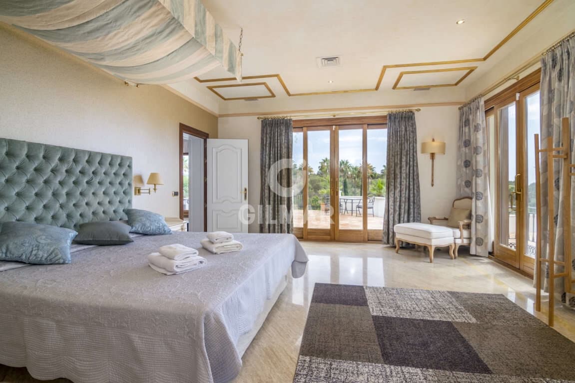 16 slaapkamer Villa te koop in El Paraiso met zwembad garage - € 13.950.000 (Ref: 9206025)