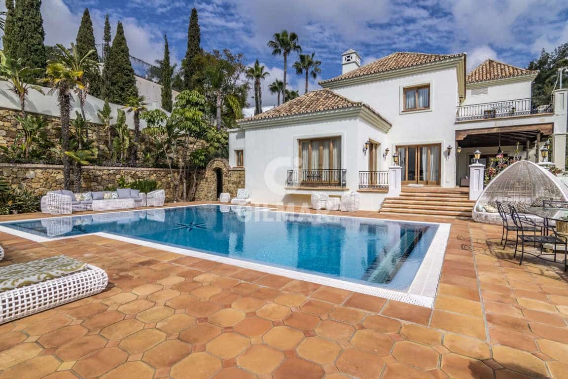 16 slaapkamer Villa te koop in El Paraiso met zwembad garage - € 13.950.000 (Ref: 9206025)