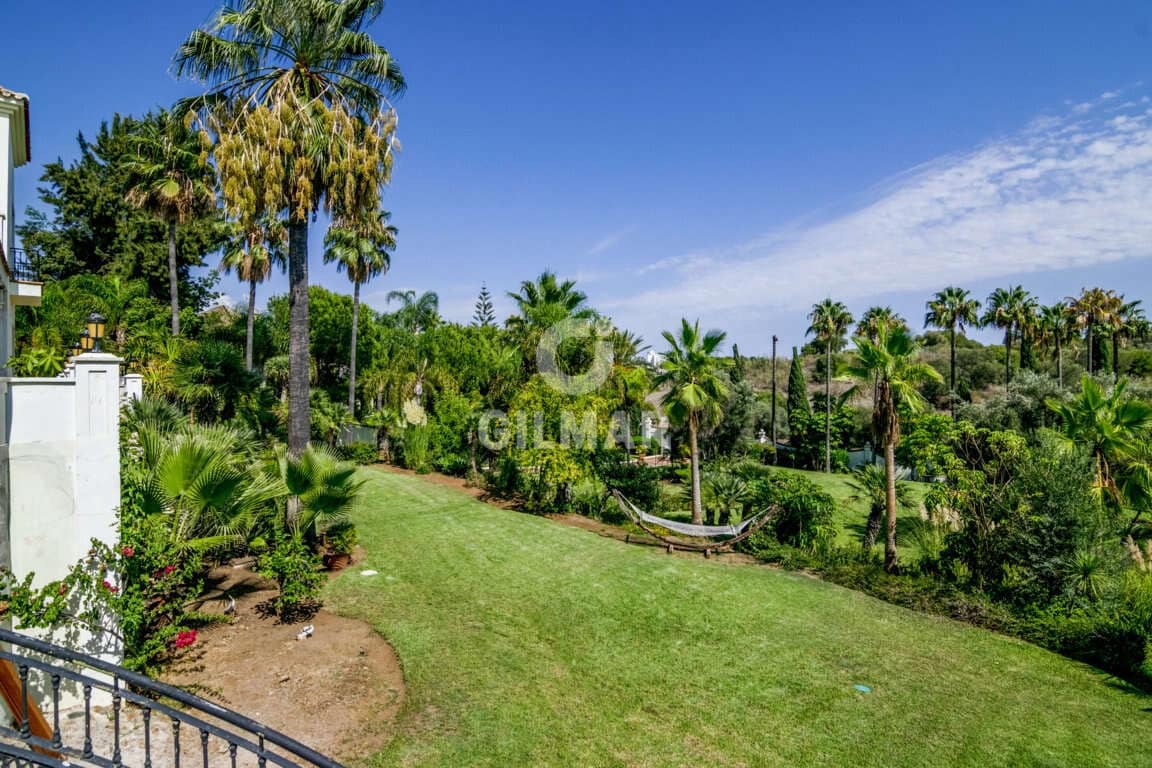 16 slaapkamer Villa te koop in El Paraiso met zwembad garage - € 13.950.000 (Ref: 9206025)