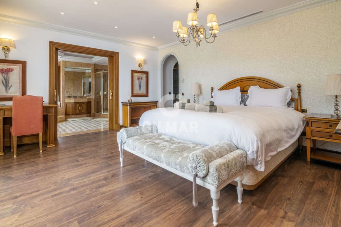 16 slaapkamer Villa te koop in El Paraiso met zwembad garage - € 13.950.000 (Ref: 9206025)