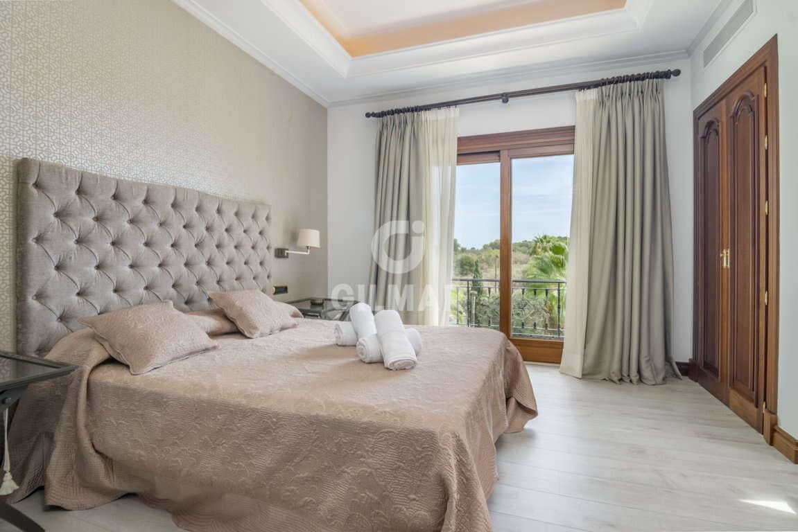 16 slaapkamer Villa te koop in El Paraiso met zwembad garage - € 13.950.000 (Ref: 9206025)