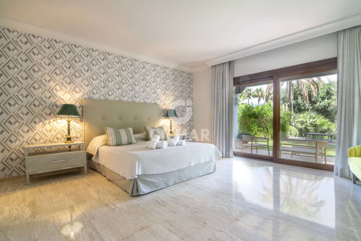 16 slaapkamer Villa te koop in El Paraiso met zwembad garage - € 13.950.000 (Ref: 9206025)