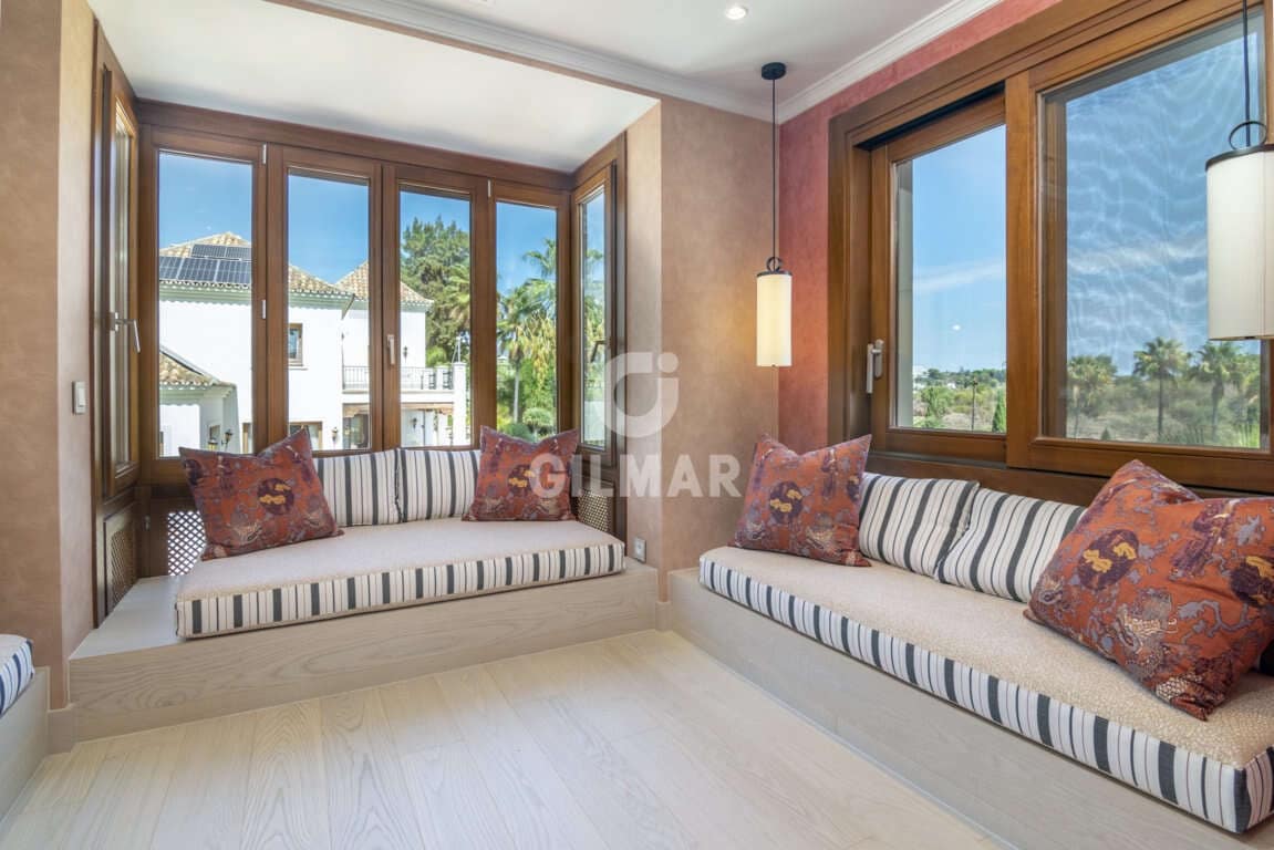 16 slaapkamer Villa te koop in El Paraiso met zwembad garage - € 13.950.000 (Ref: 9206025)