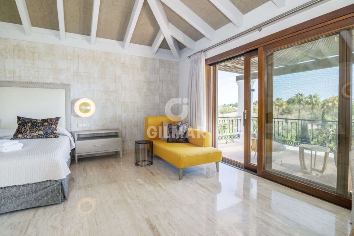 16 slaapkamer Villa te koop in El Paraiso met zwembad garage - € 13.950.000 (Ref: 9206025)