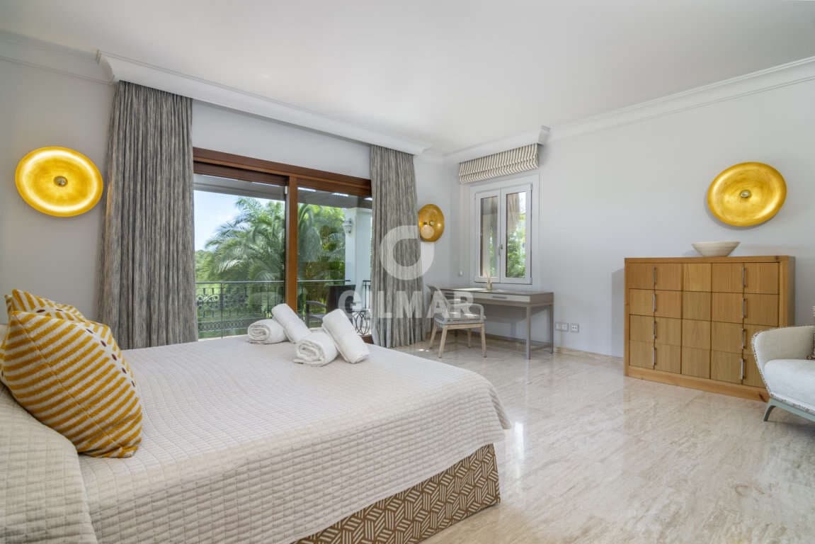 16 slaapkamer Villa te koop in El Paraiso met zwembad garage - € 13.950.000 (Ref: 9206025)