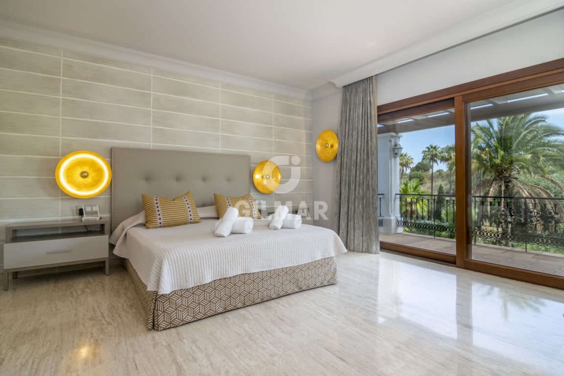 16 slaapkamer Villa te koop in El Paraiso met zwembad garage - € 13.950.000 (Ref: 9206025)