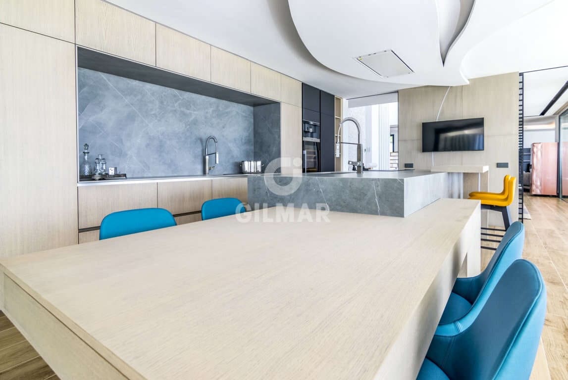 5 bedroom Villa for sale in Sotogrande with pool garage - € 4,750,000 (Ref: 9206026)