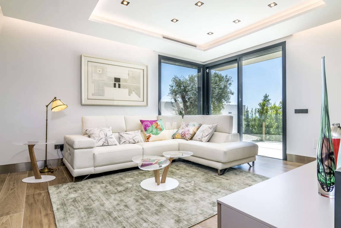 5 bedroom Villa for sale in Sotogrande with pool garage - € 4,750,000 (Ref: 9206026)