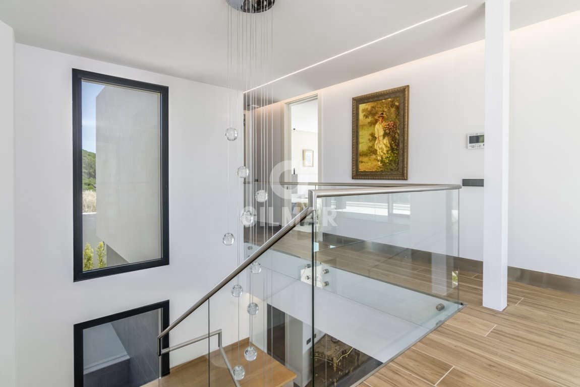 5 bedroom Villa for sale in Sotogrande with pool garage - € 4,750,000 (Ref: 9206026)