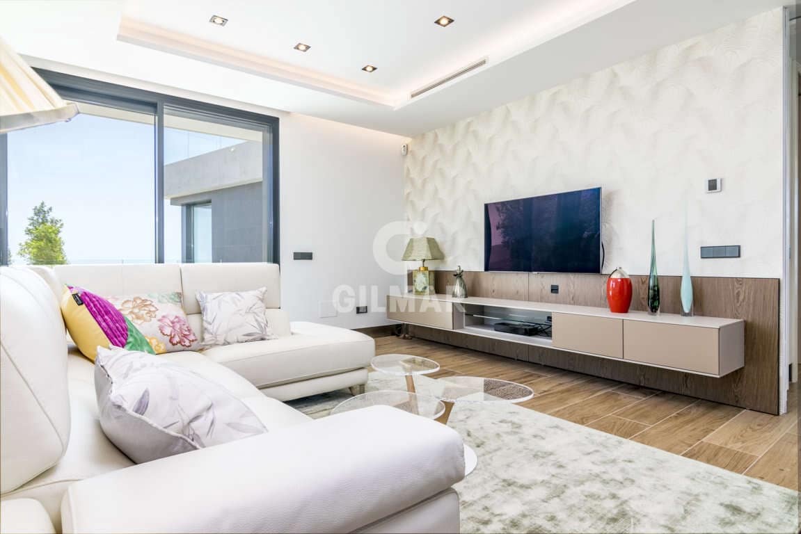 5 bedroom Villa for sale in Sotogrande with pool garage - € 4,750,000 (Ref: 9206026)