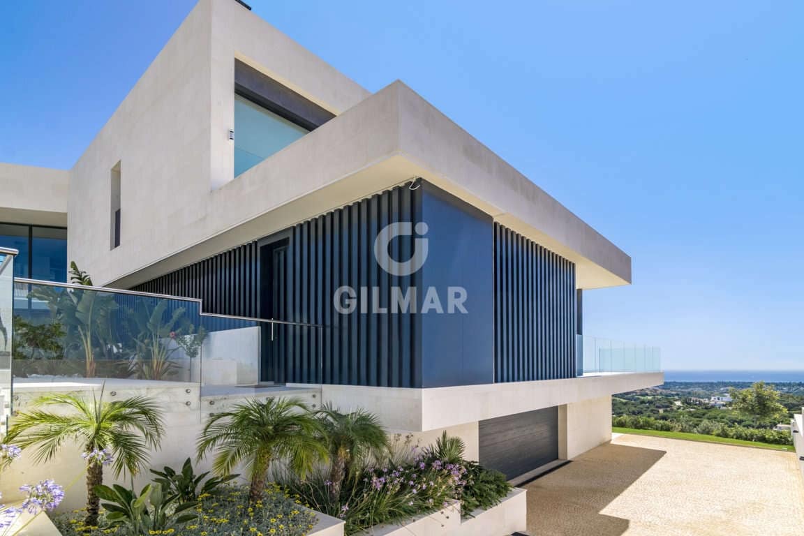5 bedroom Villa for sale in Sotogrande with pool garage - € 4,750,000 (Ref: 9206026)